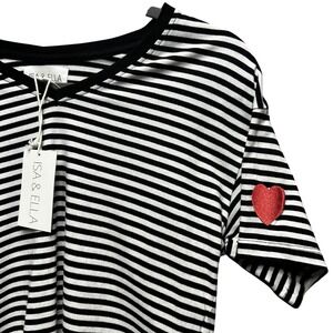 Isa & Ella Striped Crop Top Womens Medium Black White Heart Patch Minimalist Y2K